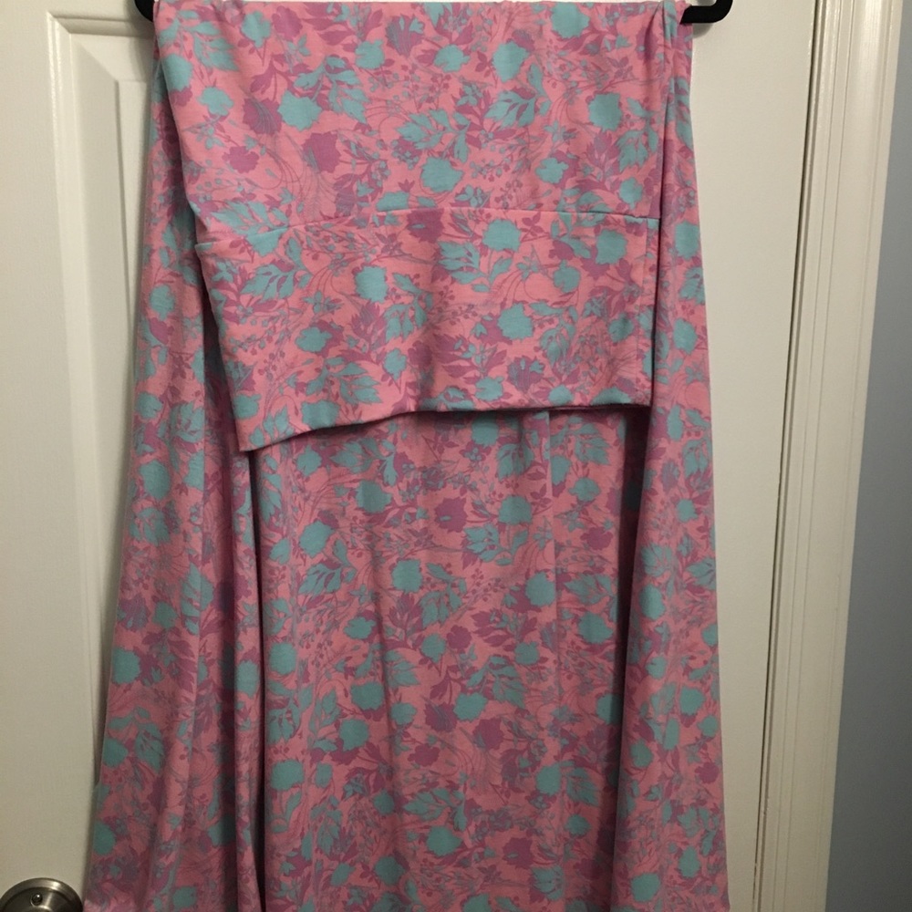 GUC Lularoe small maxi skirt